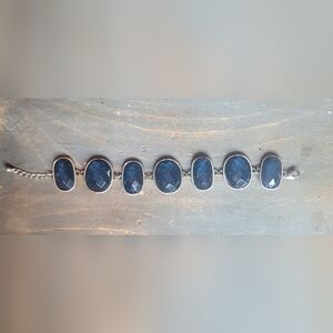 Avon Signed Blue Shimmer Faceted Oval Link Bracelet